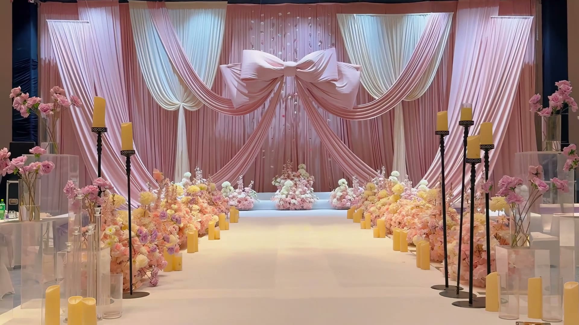 香槟粉韩式公主风蝴蝶结婚礼