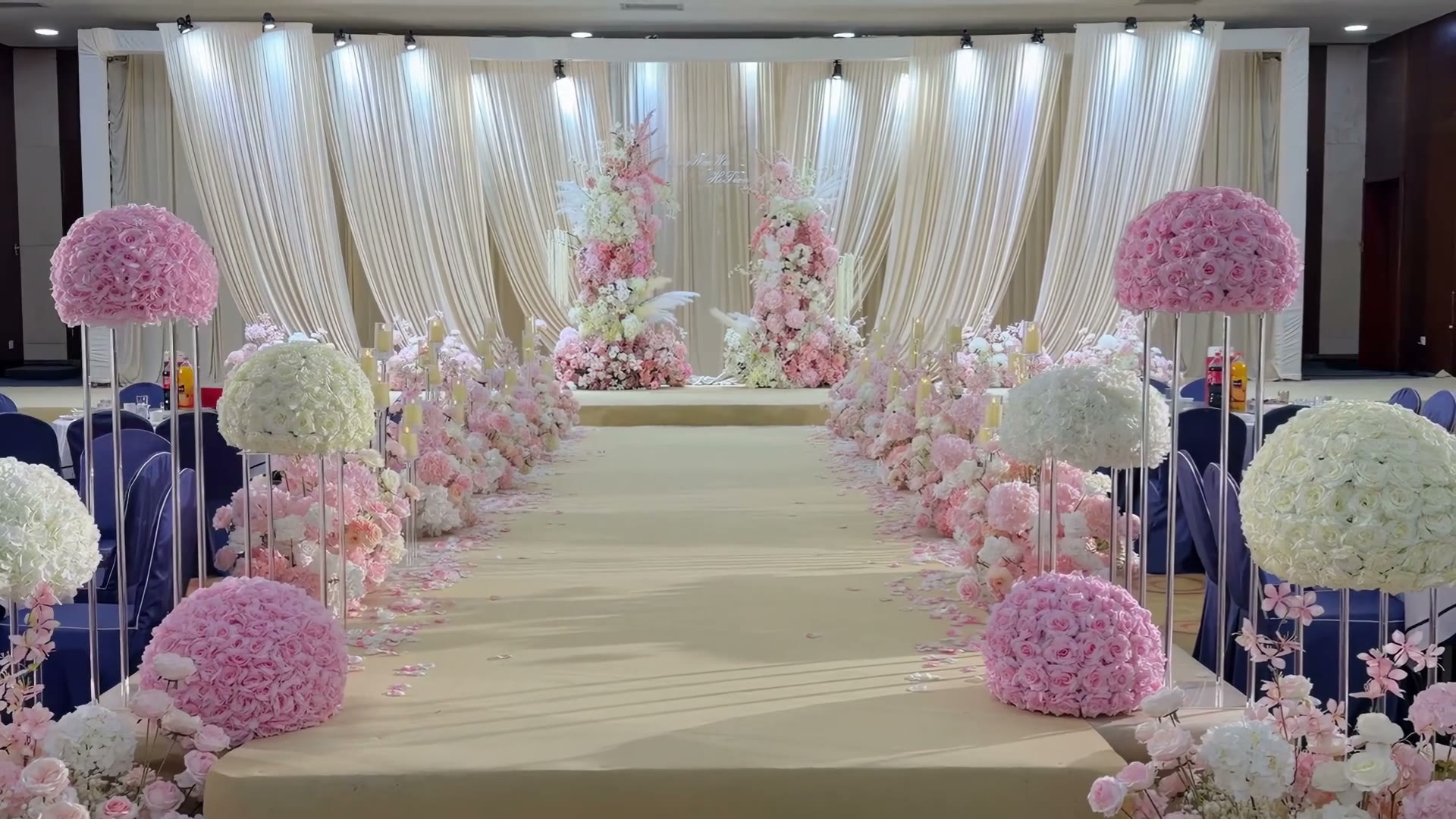 香槟粉奶油风韩式布幔婚礼