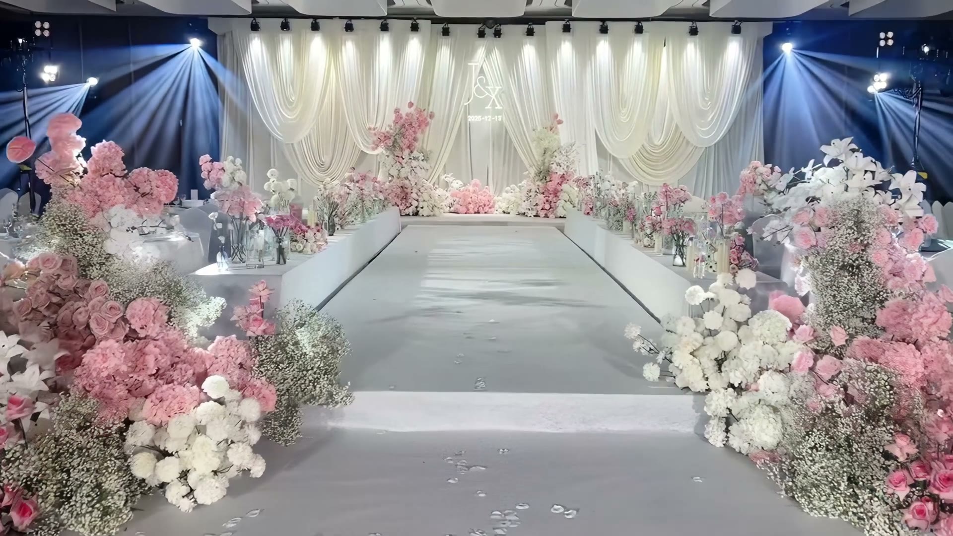香槟粉布幔殴根纱氛围感婚礼