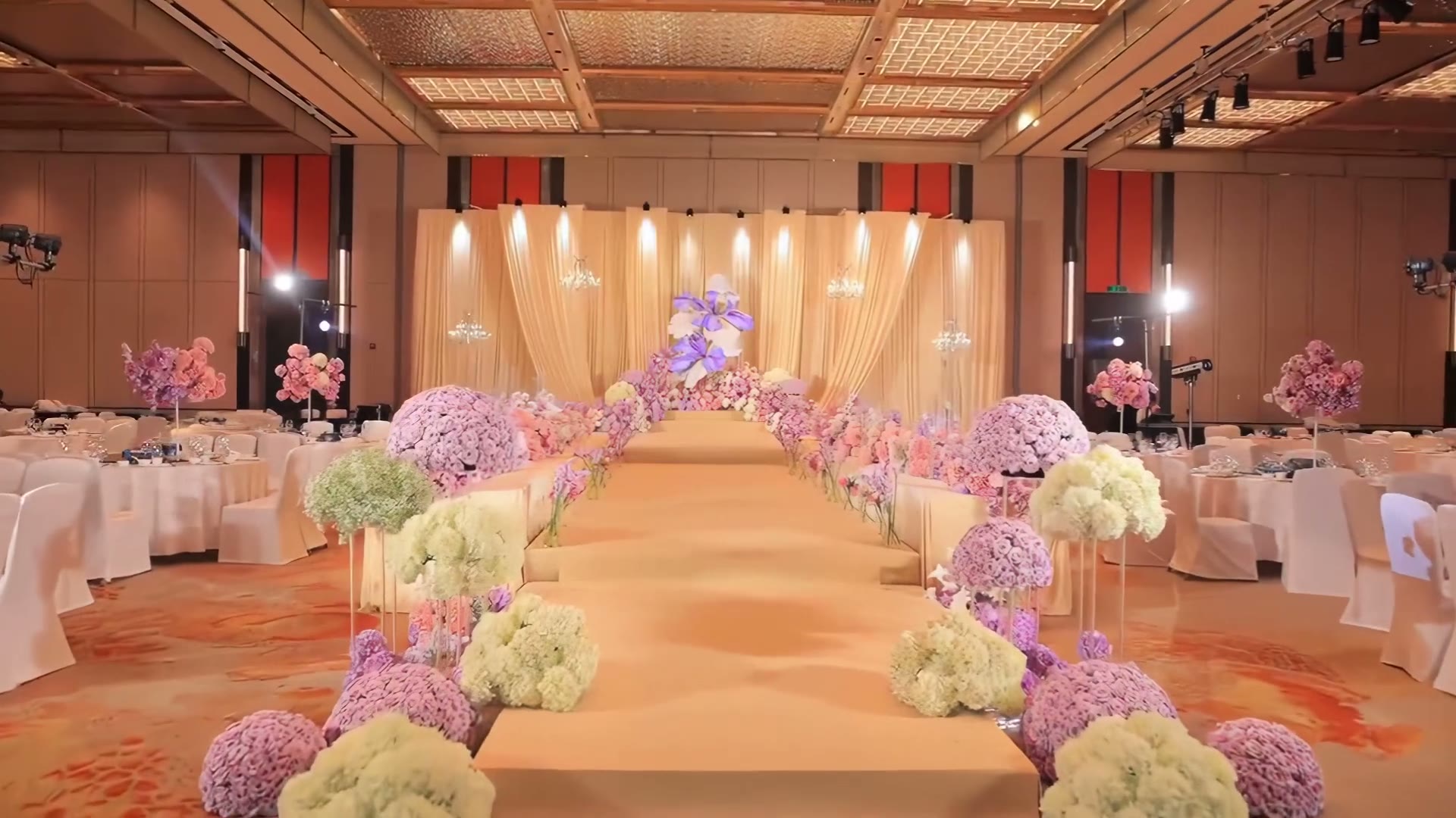 香槟粉布幔华艺韩式婚礼