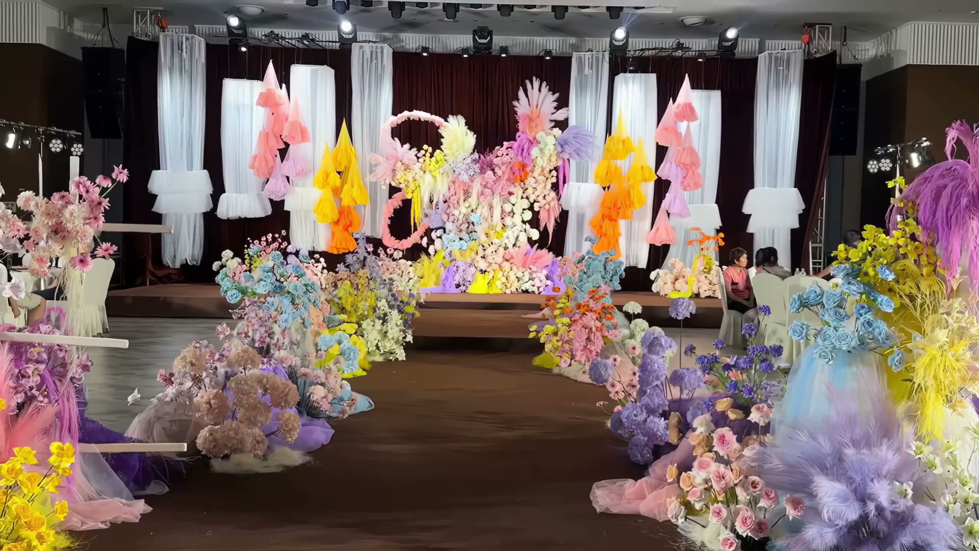 多吧蓬蓬纱婚礼