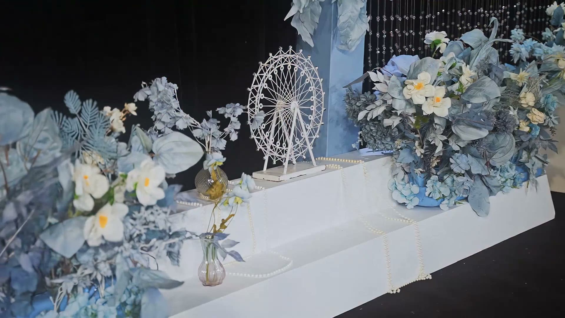 蓝色简约水晶婚礼
