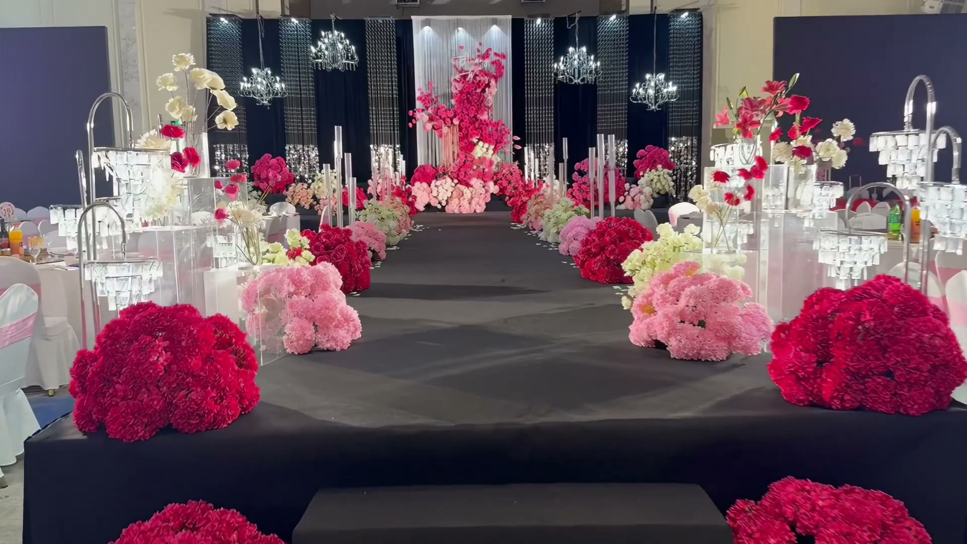 白粉色线帘韩式婚礼