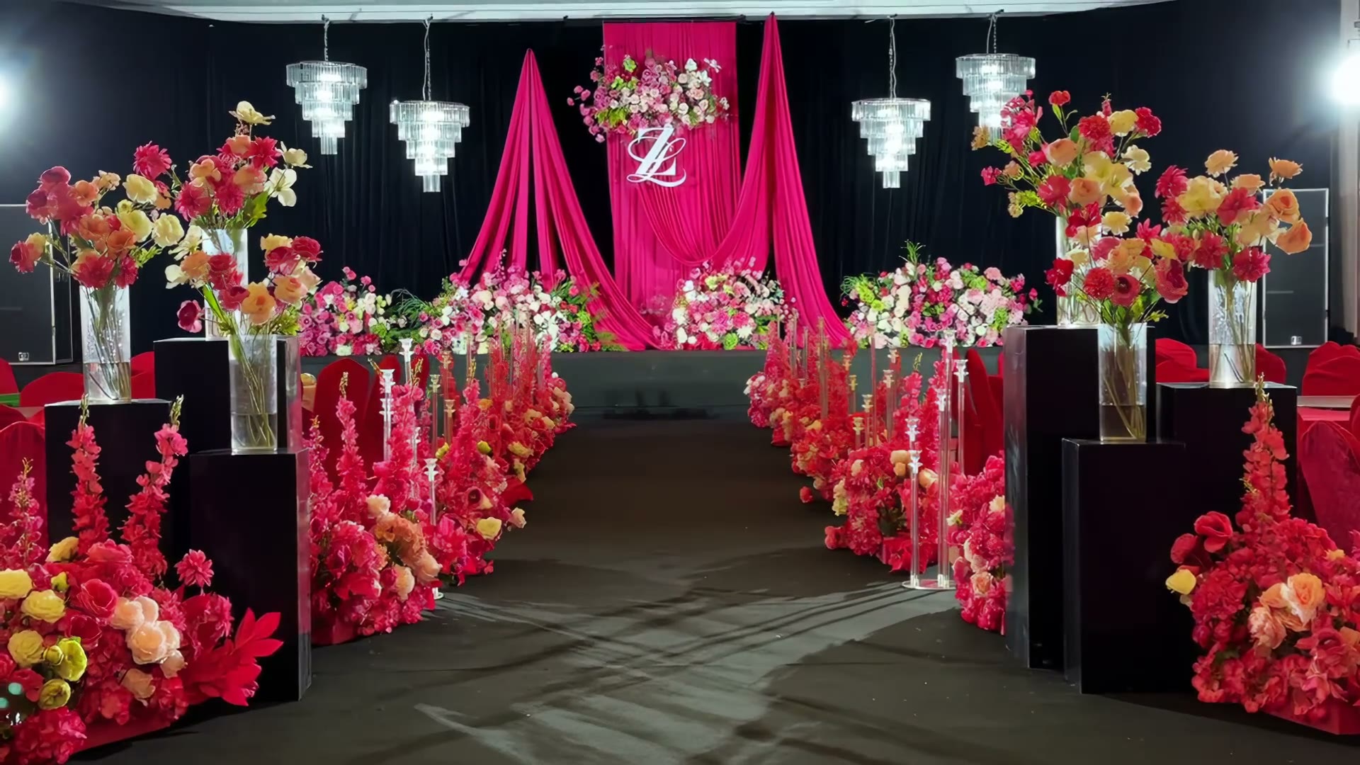 玫红色布幔小预算韩式婚礼