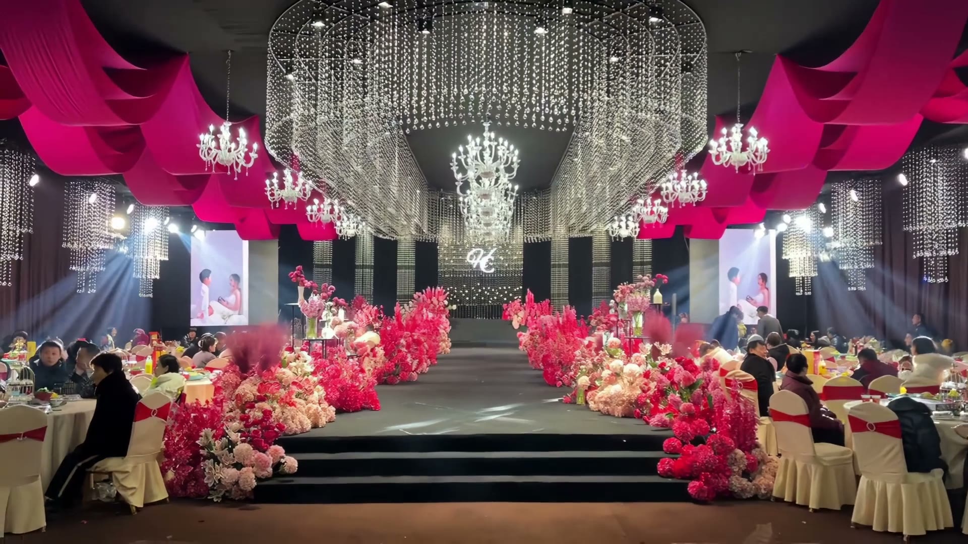玫红色水晶韩式婚礼