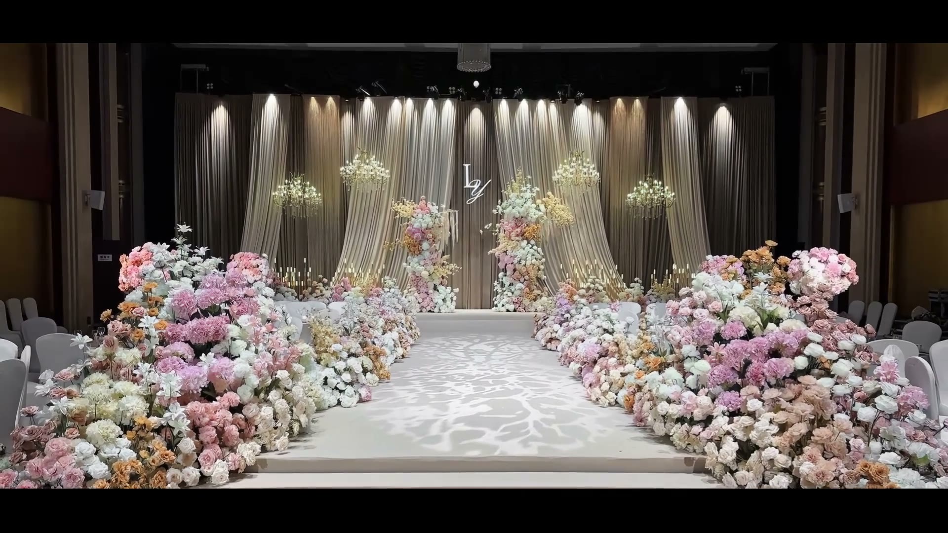 香槟粉韩式布幔婚礼