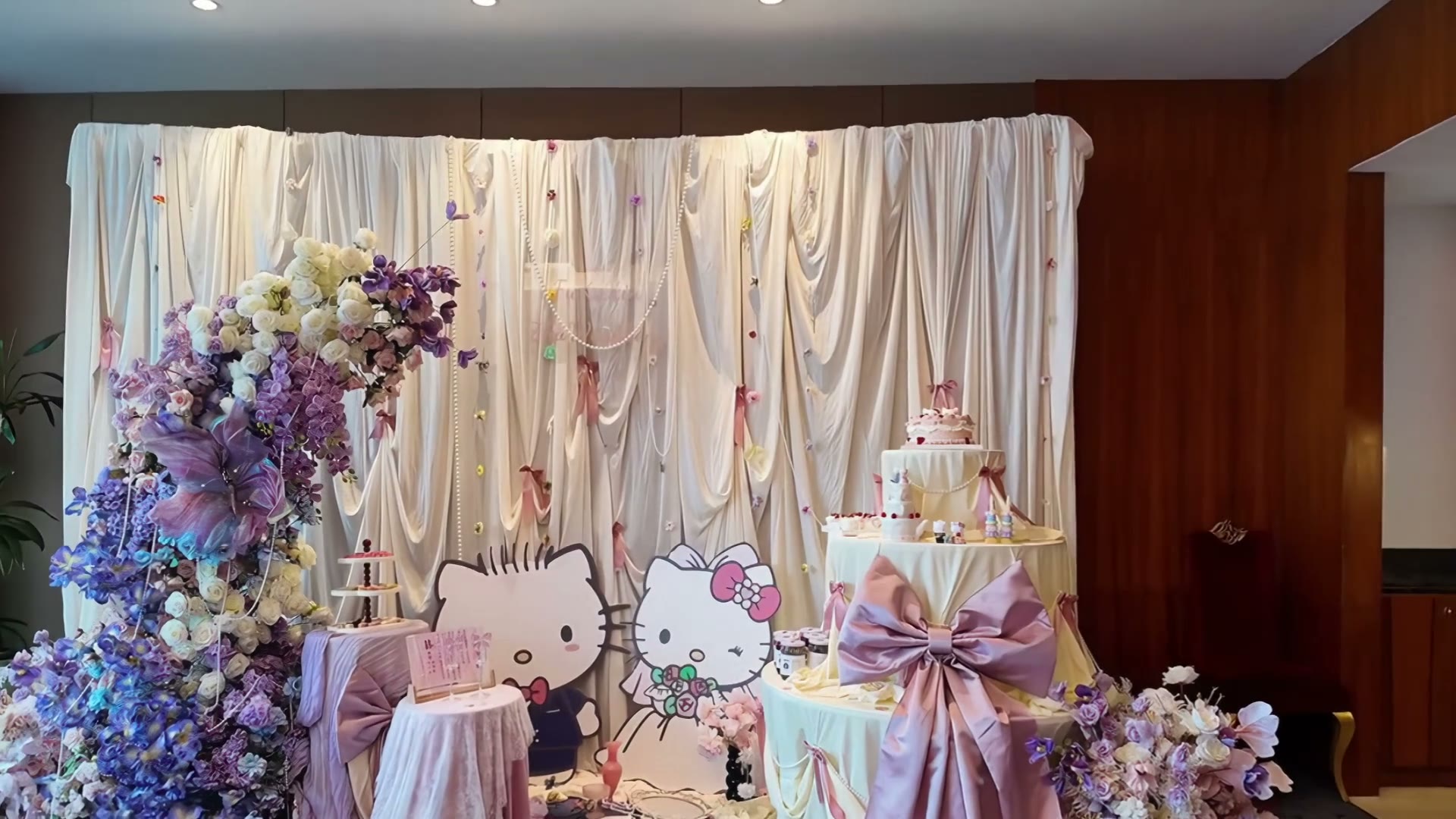 香槟粉韩式hellokutty主题订婚宴