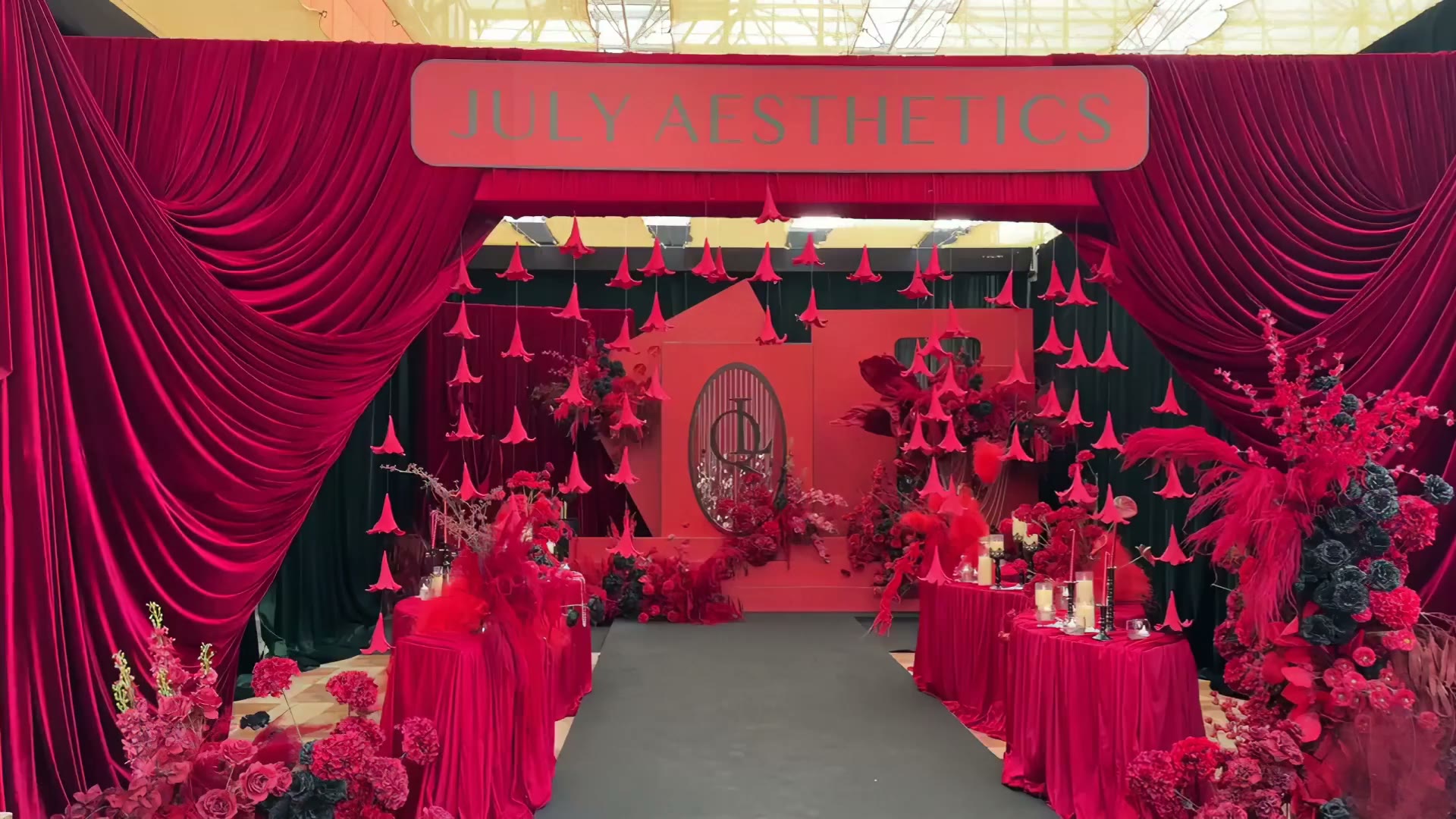 红色复古小院婚礼