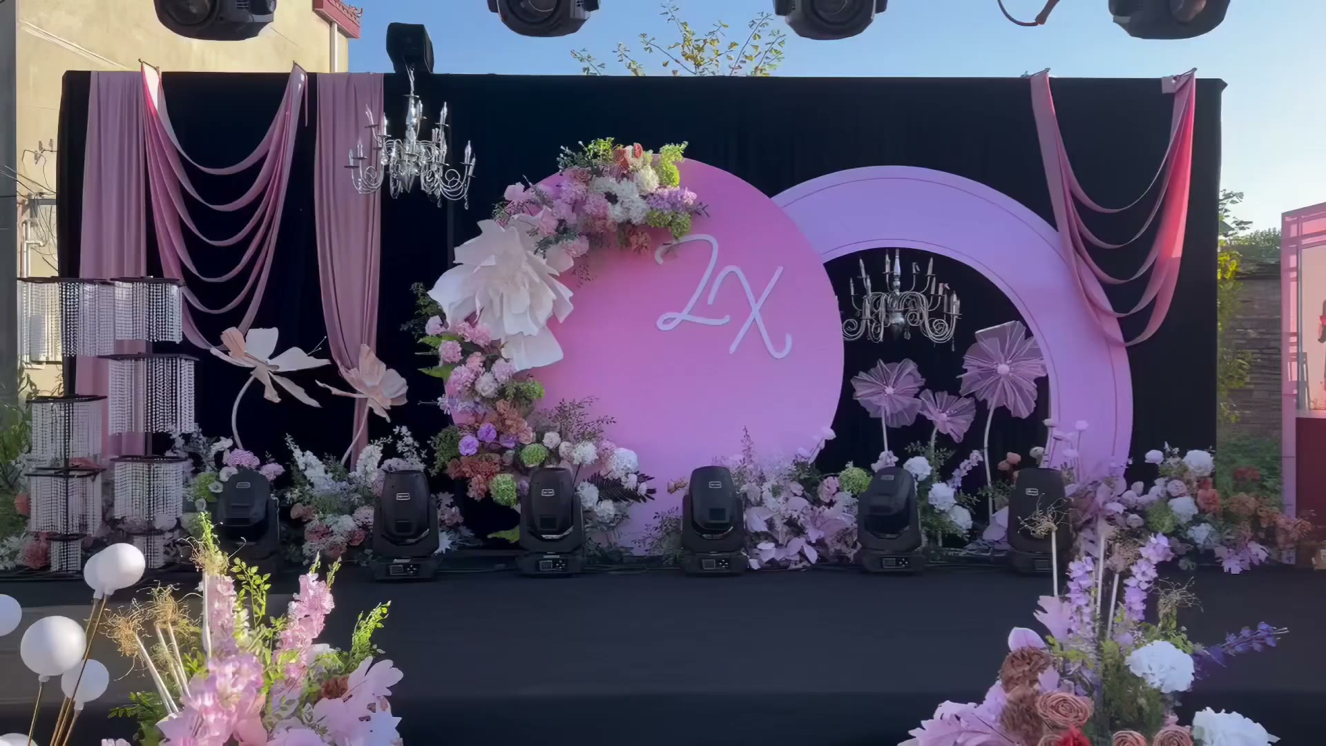 粉色庭院街道简约婚礼