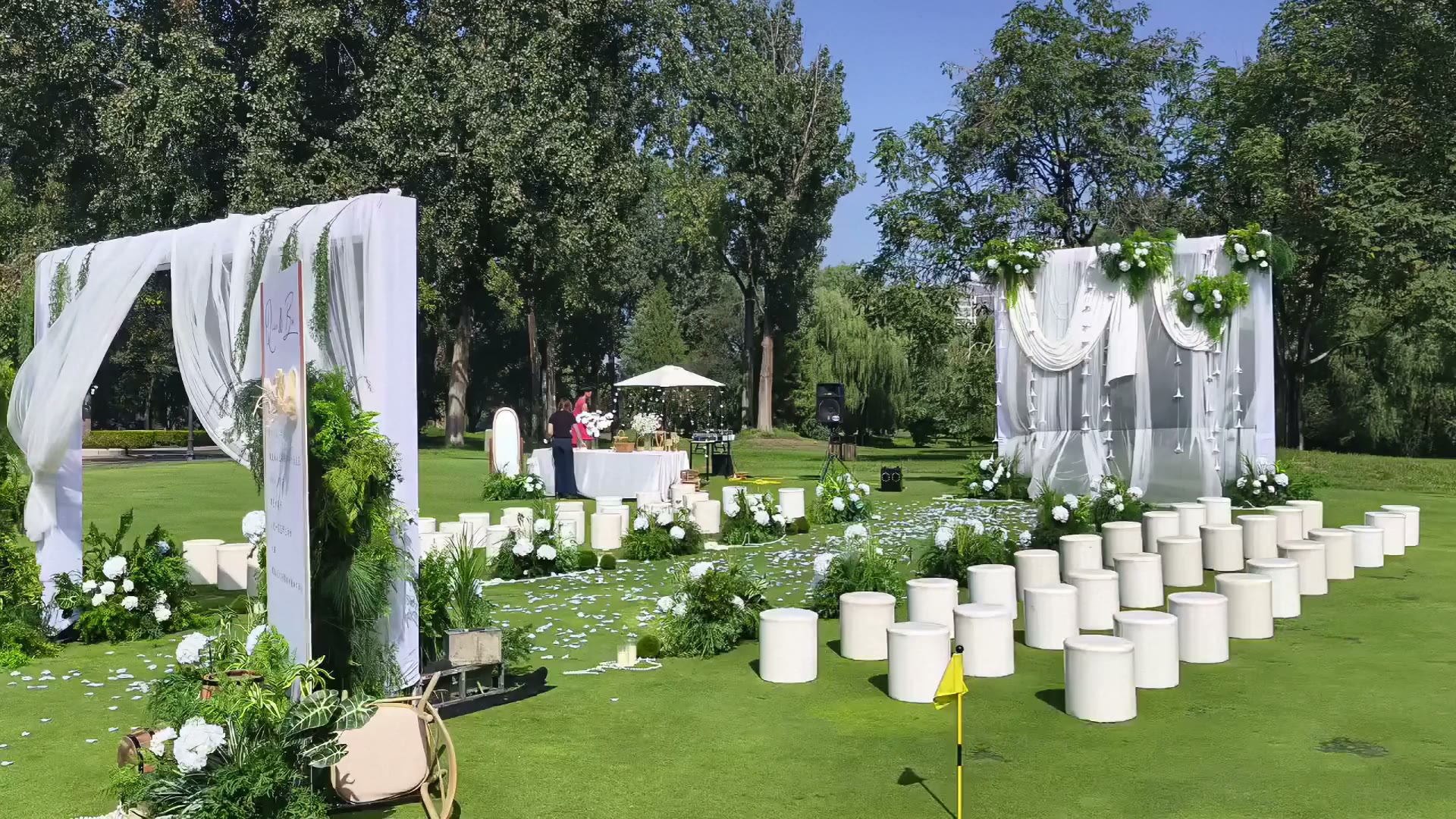 白色韩式雪纺纱户外草坪婚礼