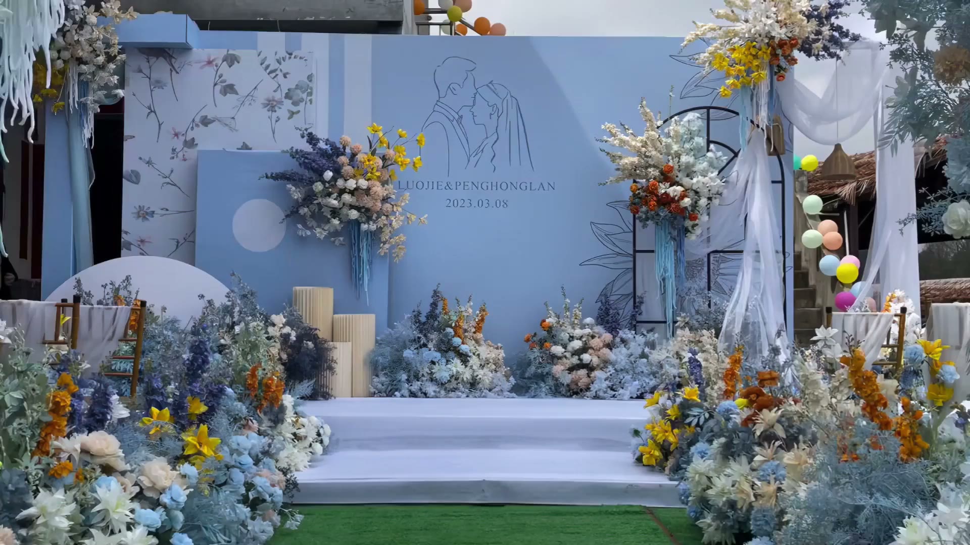 户外庭院蓝色系小众婚礼
