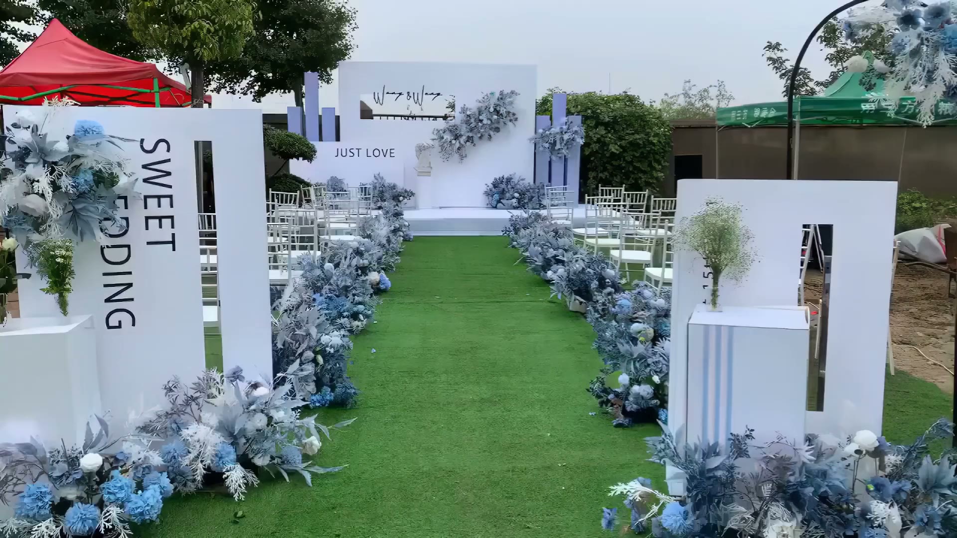 户外街道红蓝撞色复古秋系婚礼
