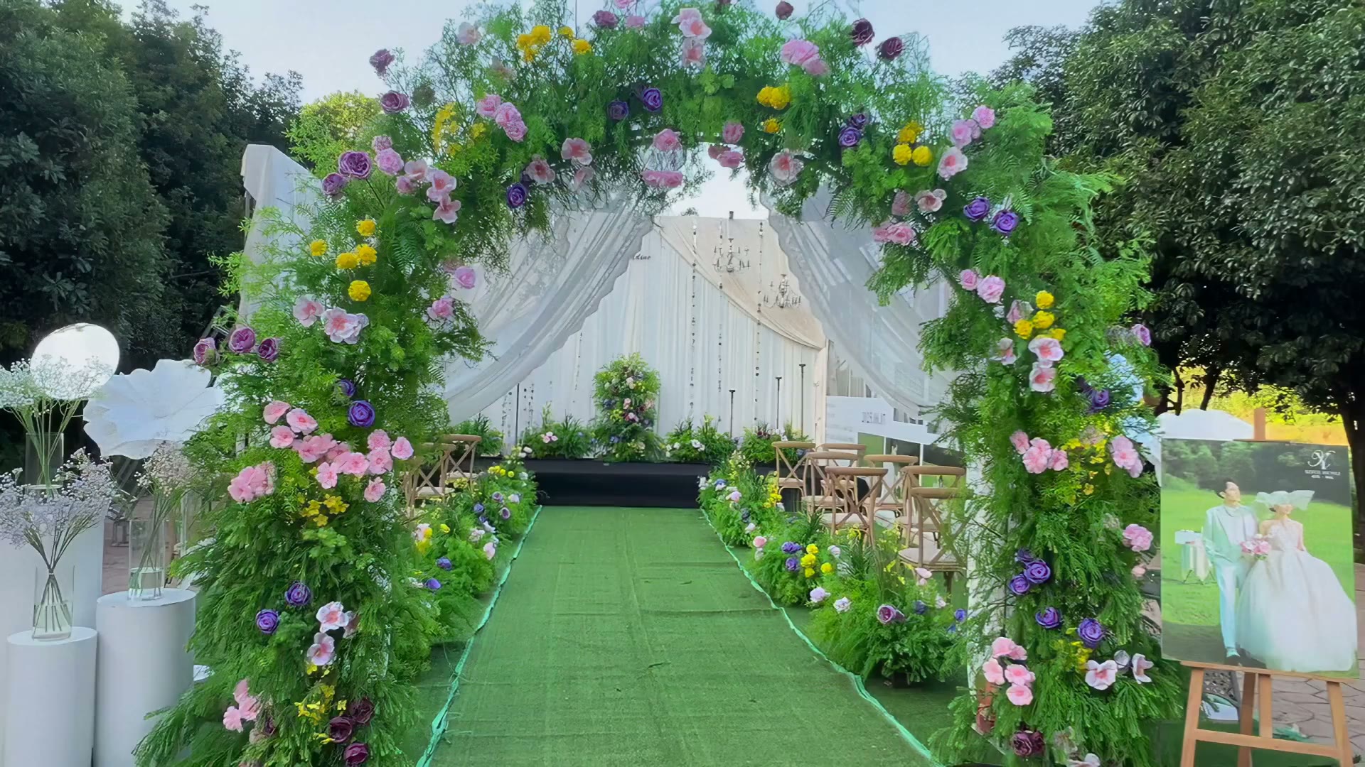 小预算香槟色布幔亮片韩式婚礼