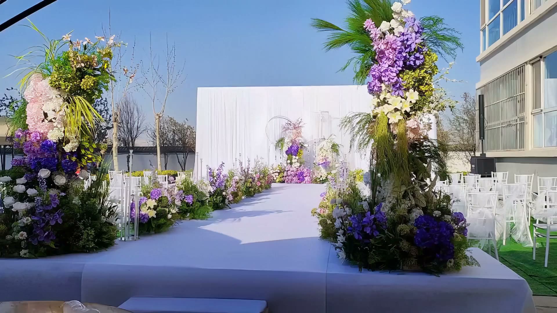 白紫色布幔庭院韩式婚礼