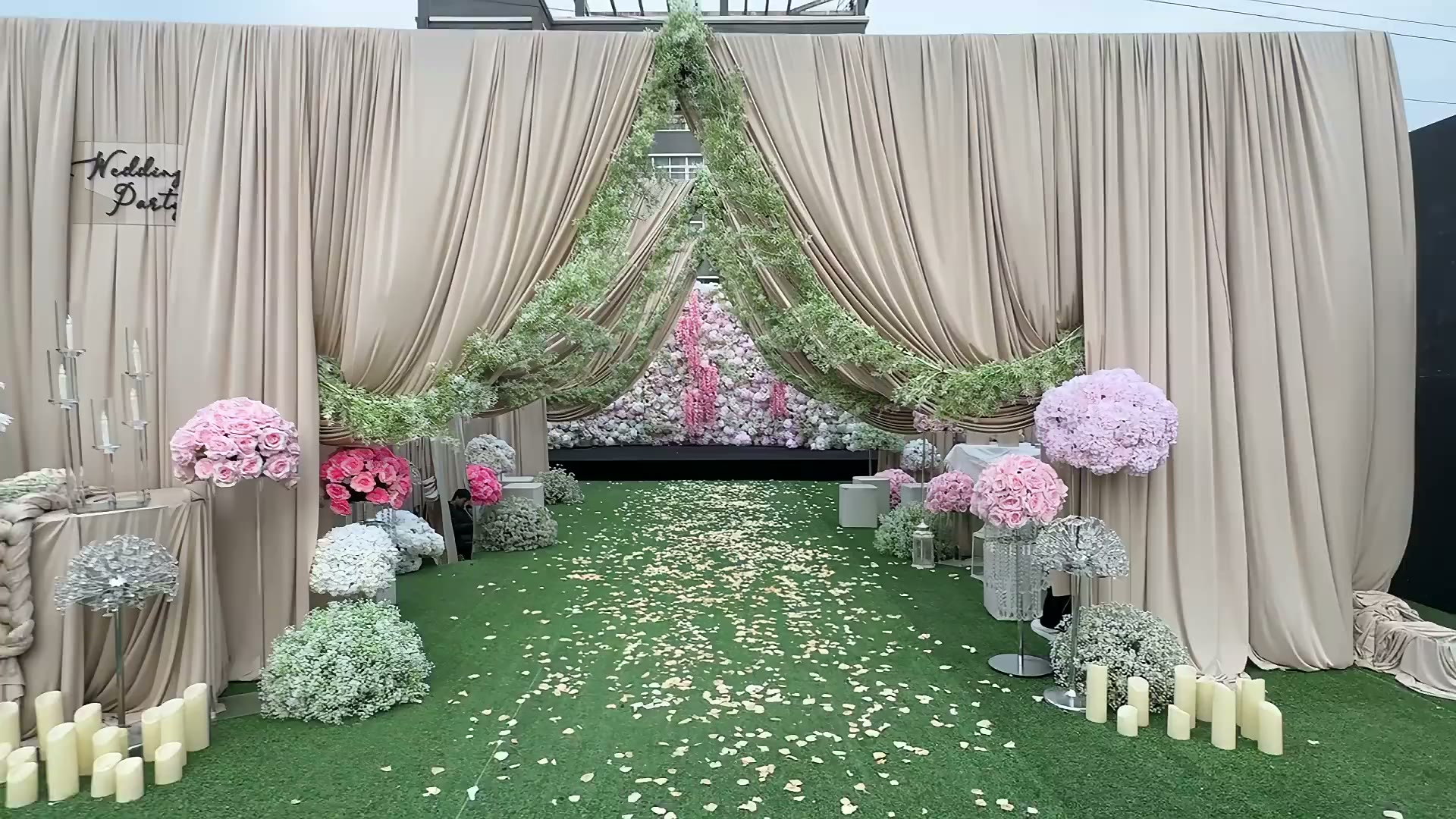 白紫色花墙韩式庭院婚礼