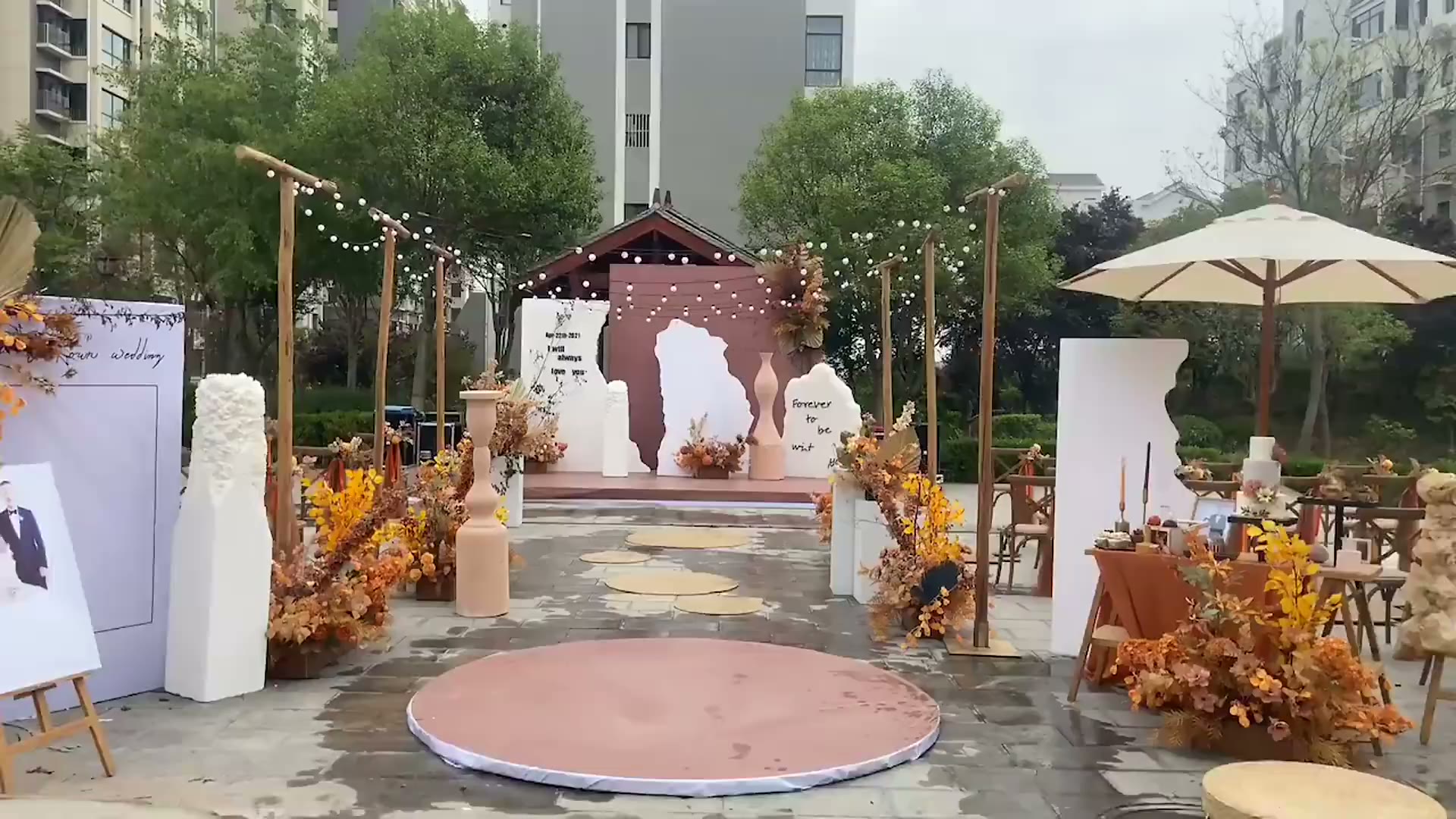 小区焦糖色简约复古婚礼