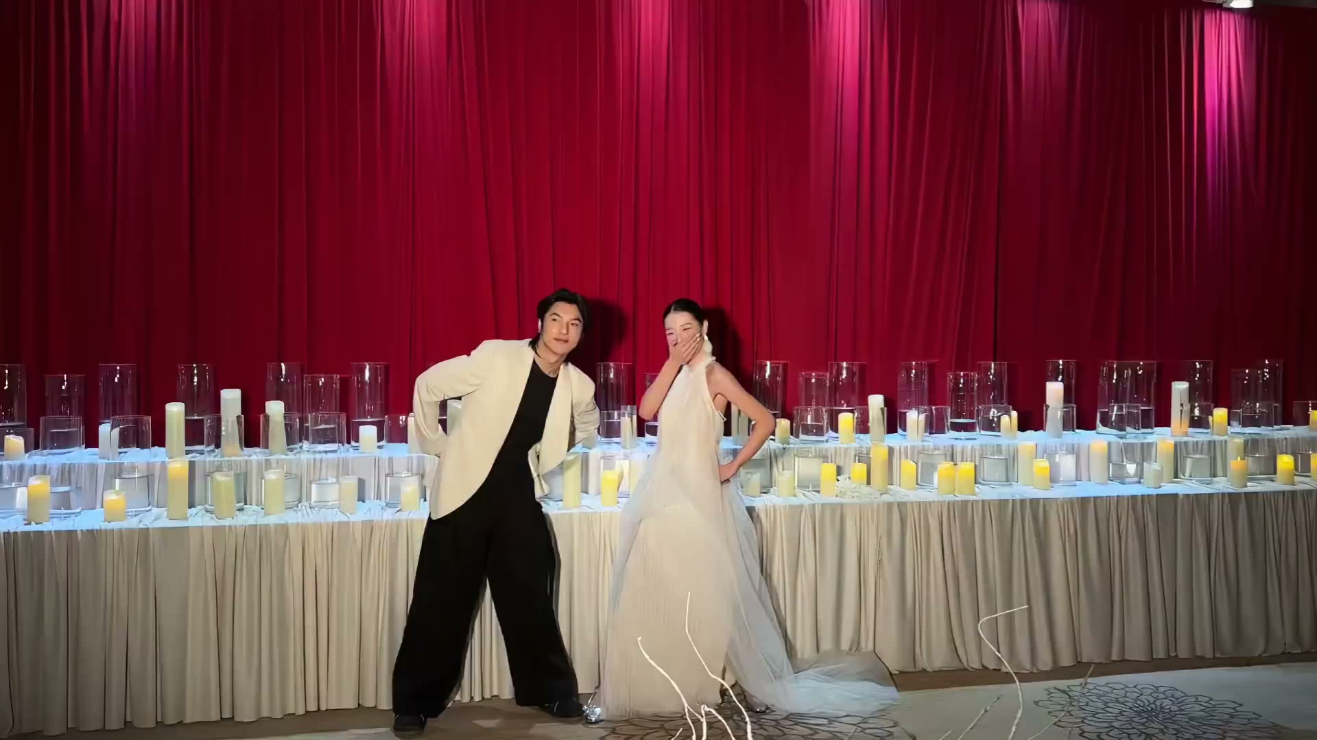 极简红色系宴会风婚礼