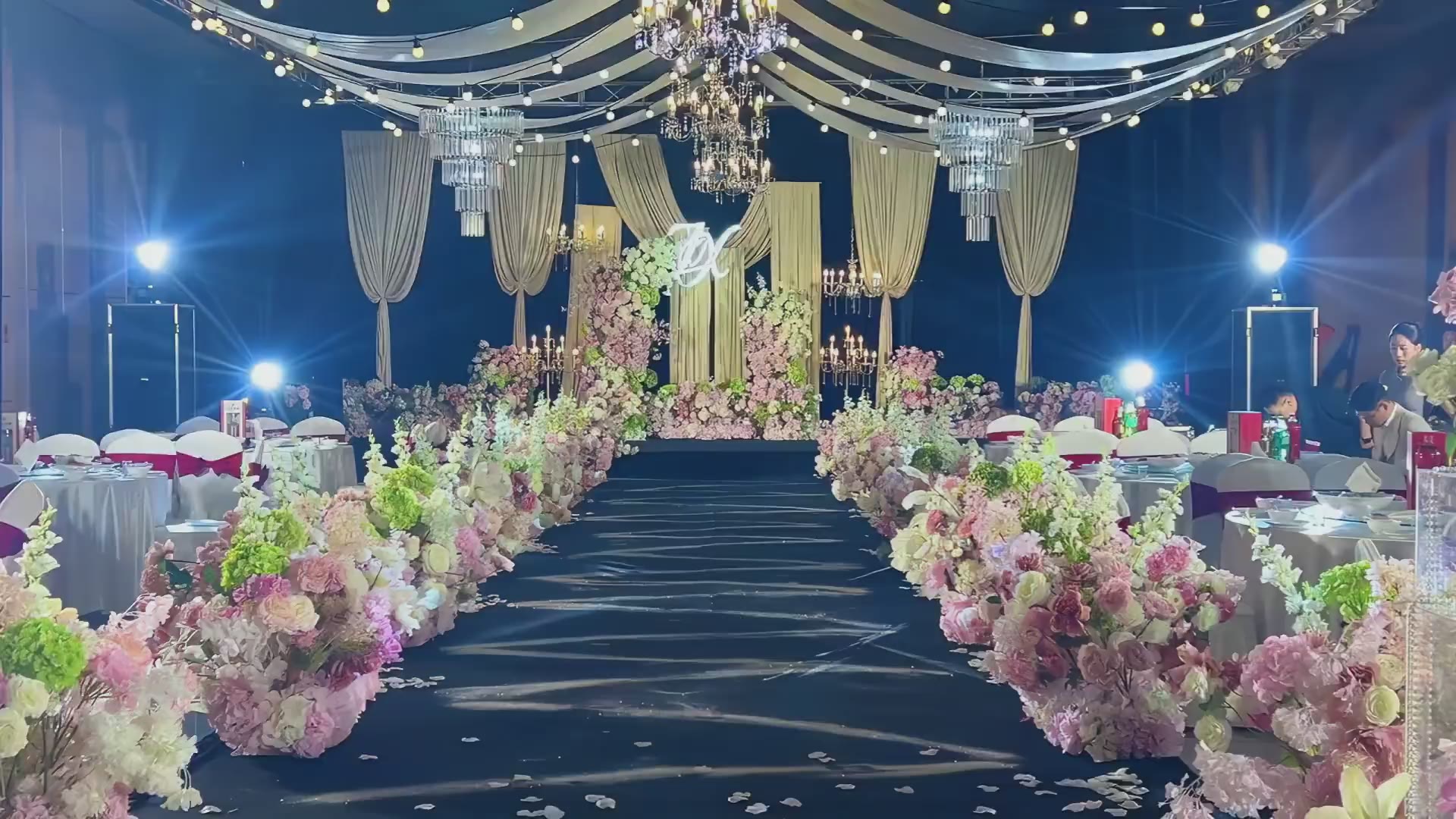 香槟粉韩式布幔婚礼
