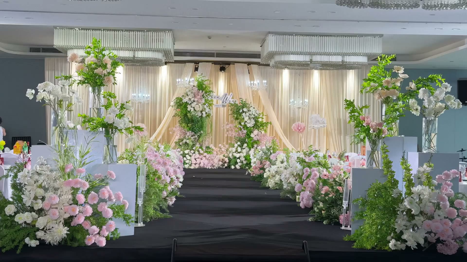 香槟粉韩式布幔婚礼