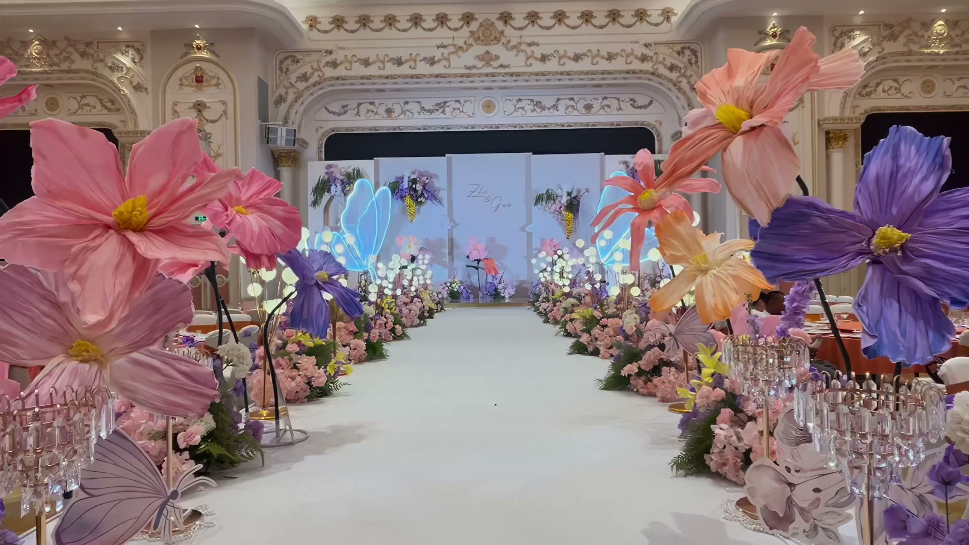 香槟粉简约花园风婚礼