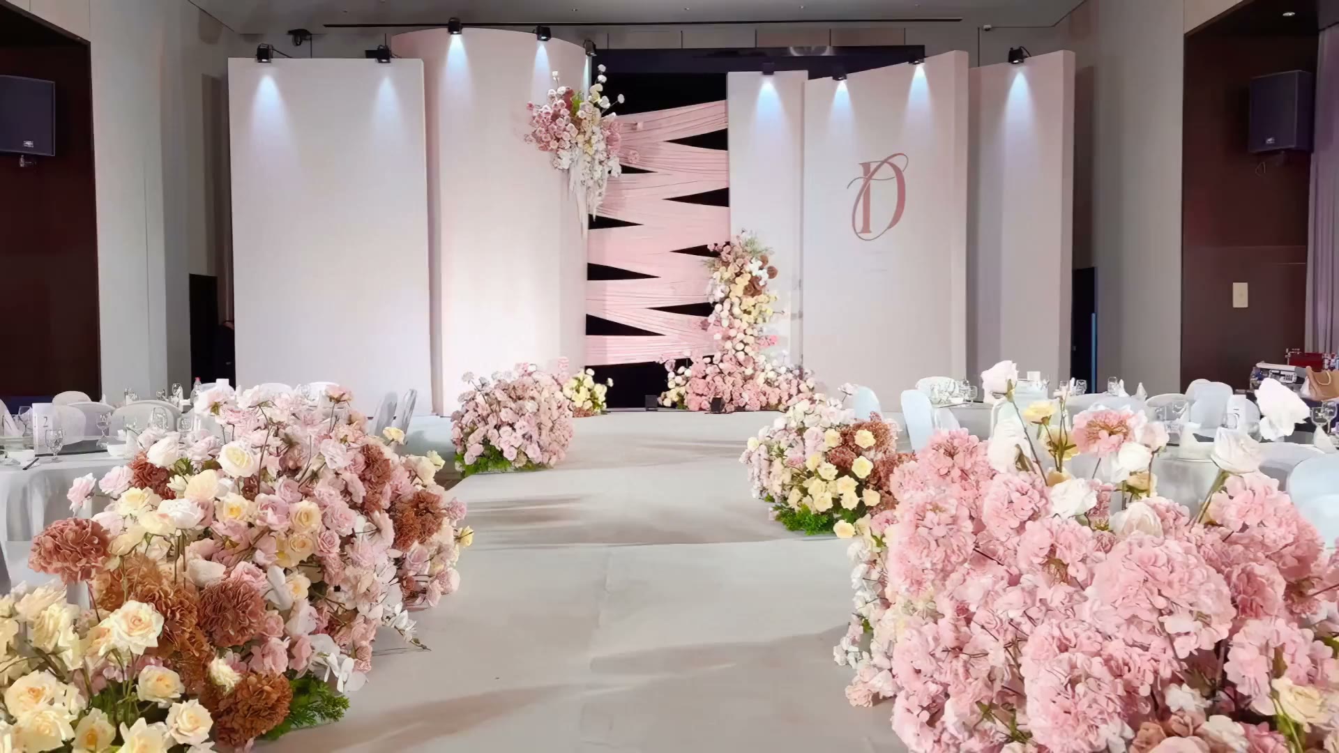 粉色简约韩式婚礼