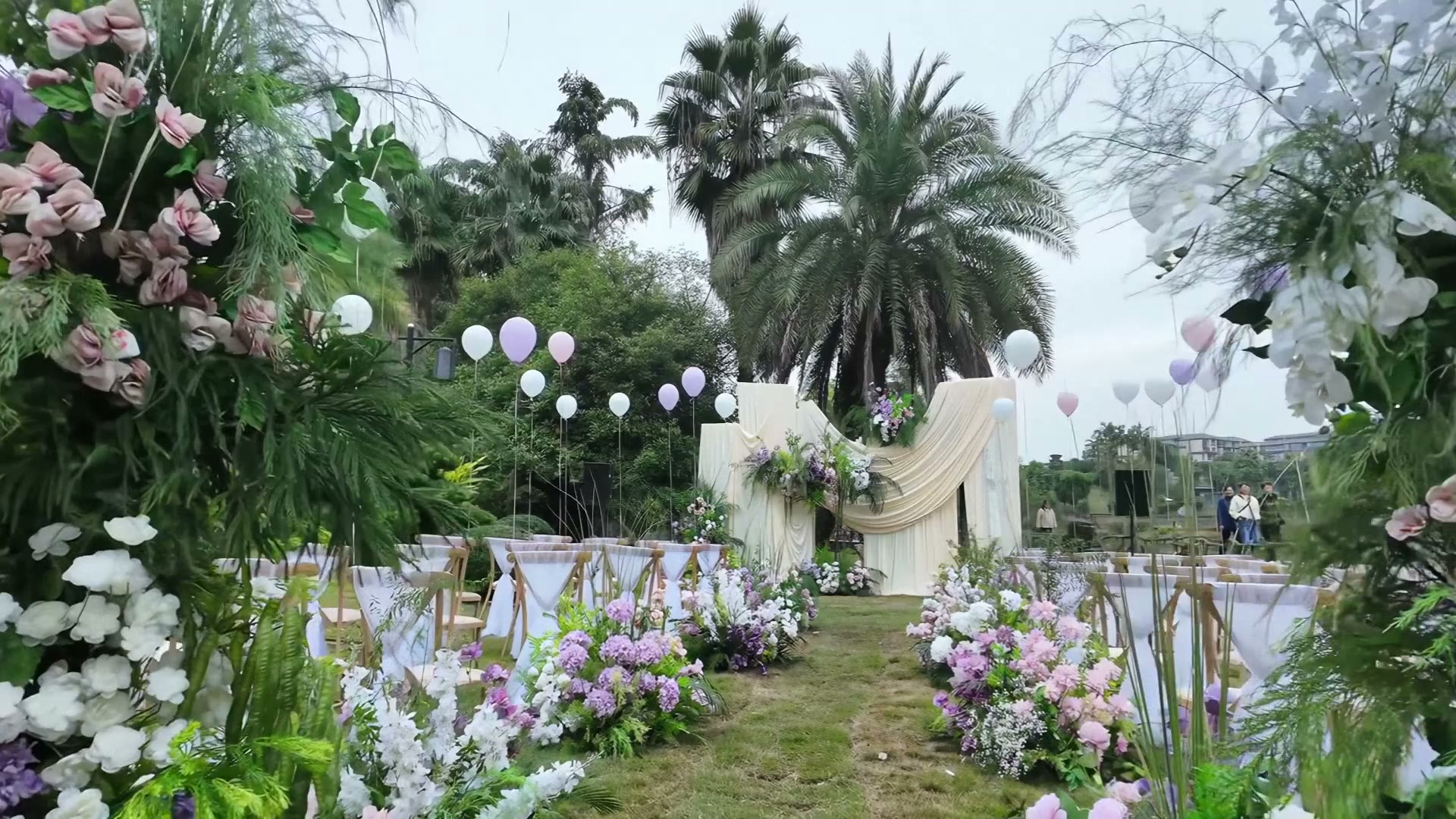 氛围感泳池草坪韩系婚礼