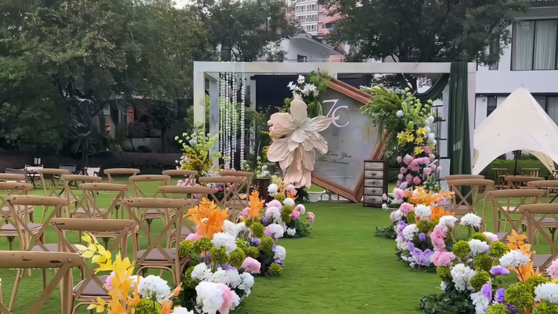 粉紫色莫奈花园风户外婚礼