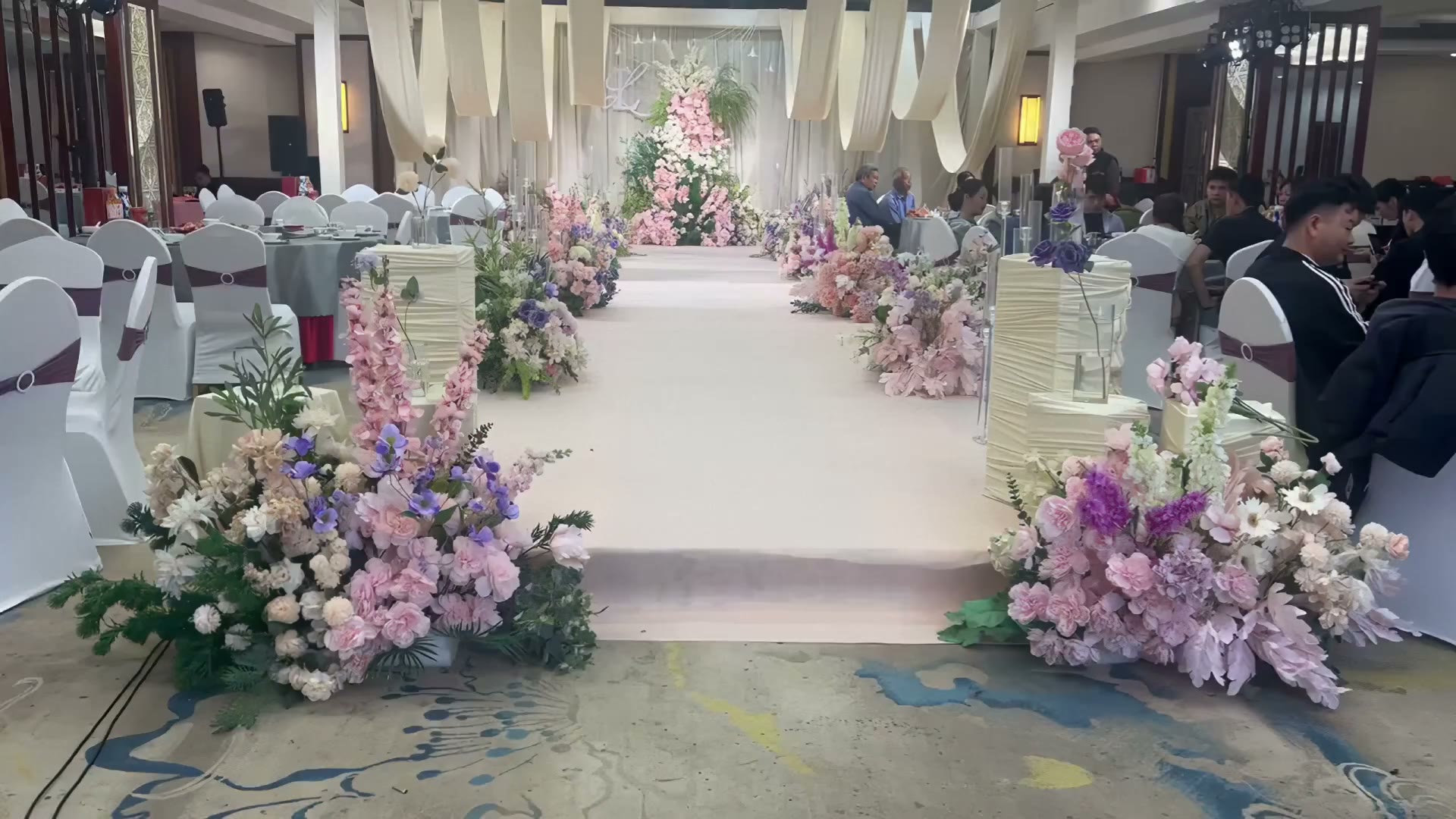 香槟粉韩式布幔自然风婚礼