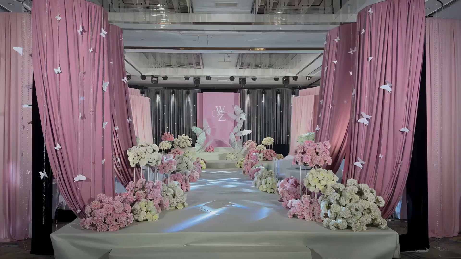 梦幻粉色线帘韩式婚礼