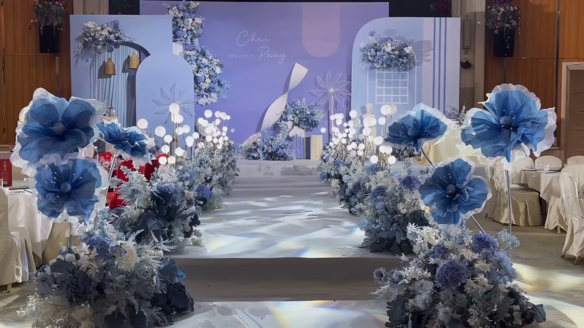 蓝色小预算简约婚礼