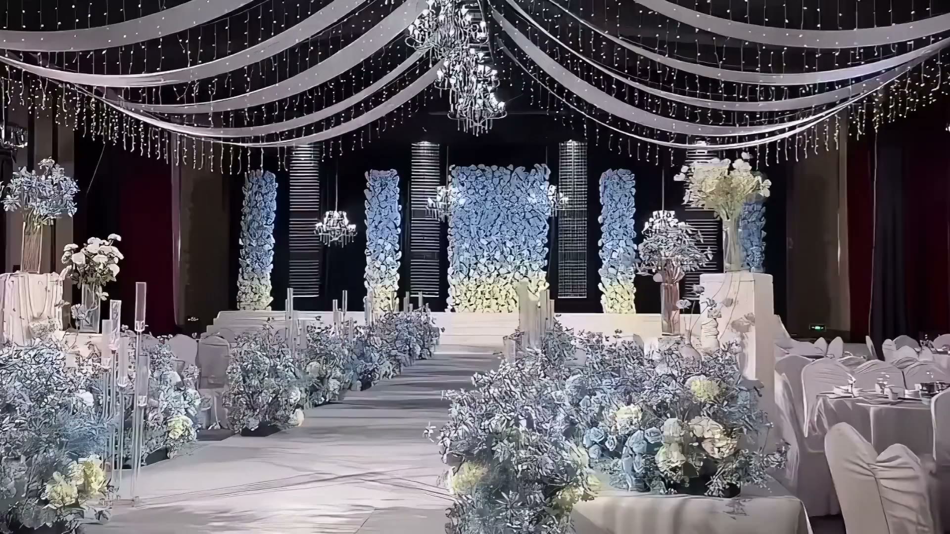 淡雅简约的蓝白色高级感婚礼